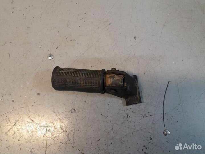 Правая задняя подножка днепр