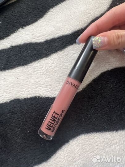 Блеск для губ divage