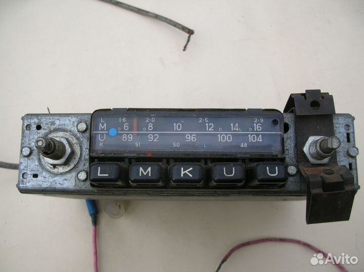 Автомобильный винтаж радиоприёмник(невысылаюнаЮга)