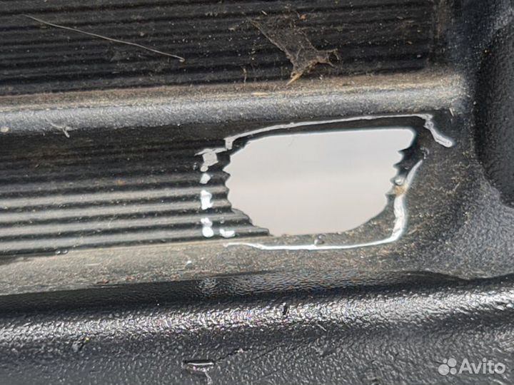 Накладка бампера передняя Toyota Highlander 3