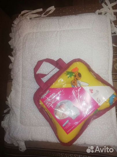 Бортики в детскую кроватку и подушка