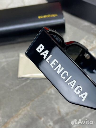 Очки Balenciaga