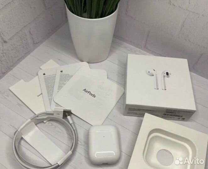 Airpods 2 + чехол