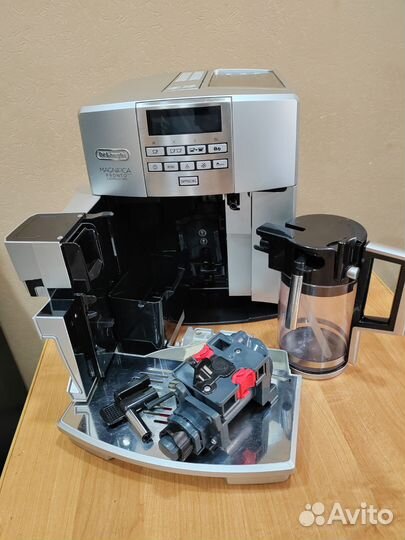 Кофемашина delonghi esam 04.350.S