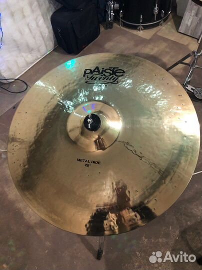 Тарелка Ride Paiste Twenty и том холдер