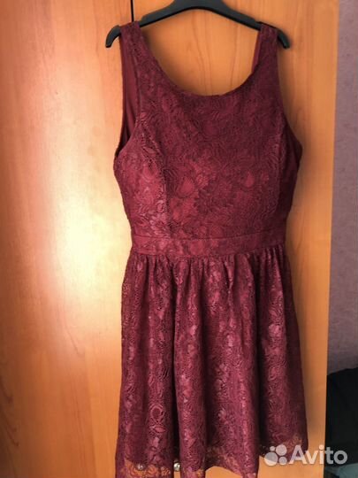 Платье красивое гипюр Forever 21