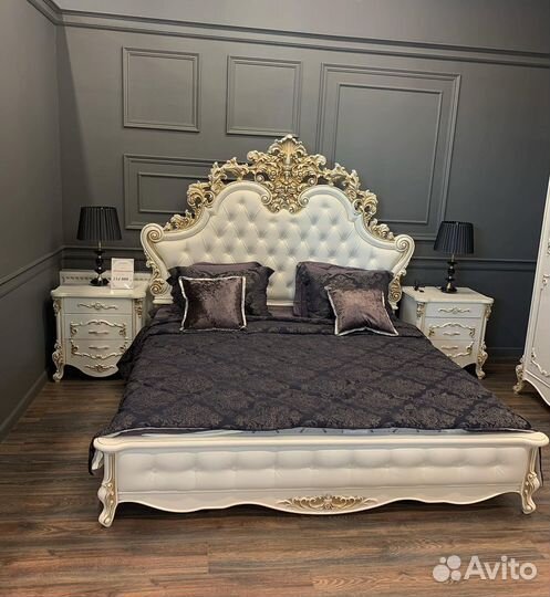 Спальный гарнитур