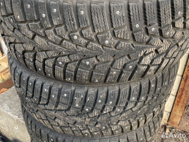 Maxxis ArcticTrekker NP3 215/55 R16 97T