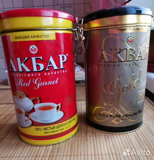Жестяная банка из- под чая марки Акбар