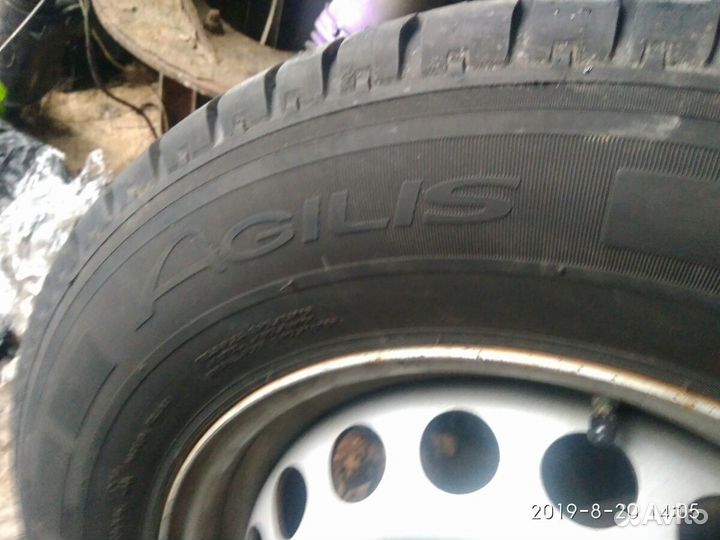 Michelin Agilis 235/65 R16