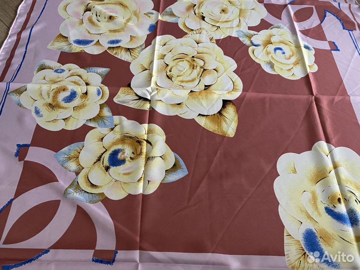 Платок шелковый Chanel