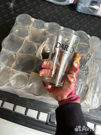 Посуда с кафе, стаканы, рюмки, фужеры