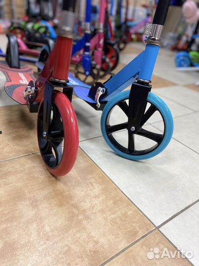 Самокат до 100кг колеса 200мм