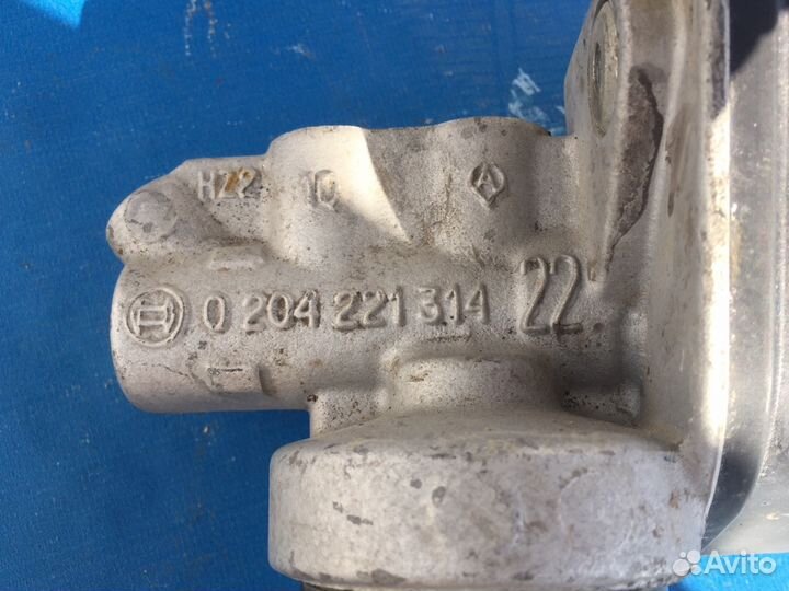 Главный тормозной цилиндр Mercedes C-class W204