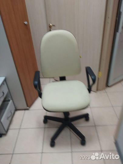 Офисное кресло бу