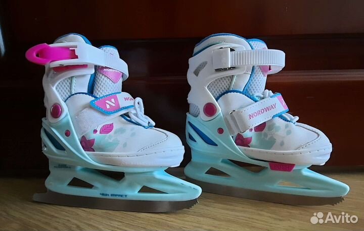 Коньки детские раздвижные р.26-31