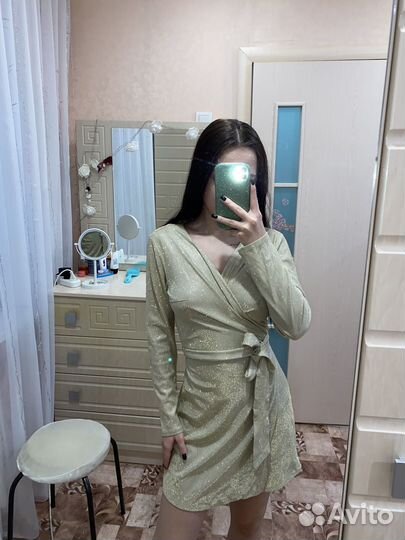 Платье с блестками