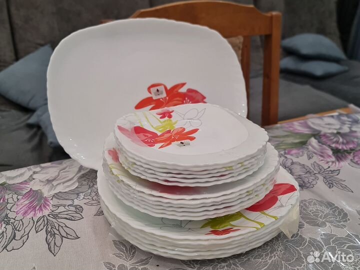 Набор столовой посуды на 6 персон