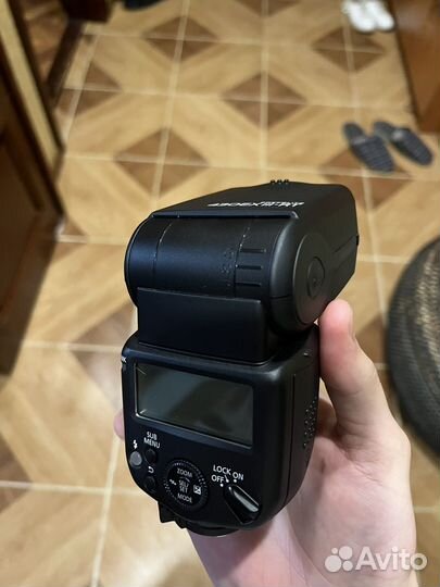 Вспышка камеры Canon SpeedLite 430EX III-RT