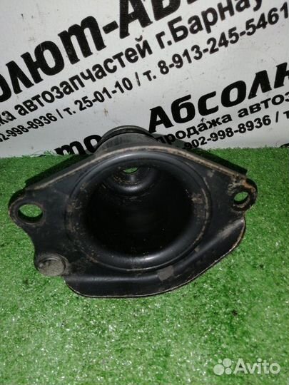 Опора стойки задняя правая Toyota Vista SV50