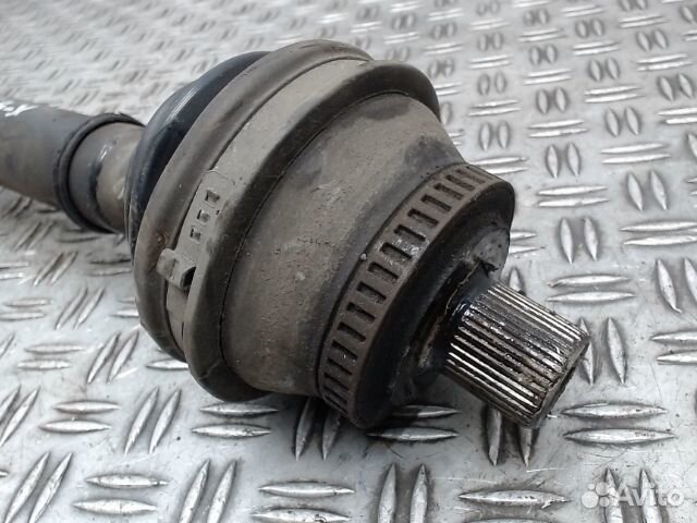 Полуось передняя левая (приводной вал, шрус), Audi