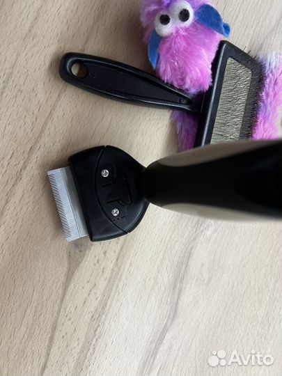 Расческа, чесалка, дешеддер для кошек и собак