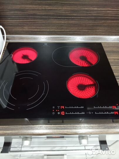 Варочная панель электрическая electrolux