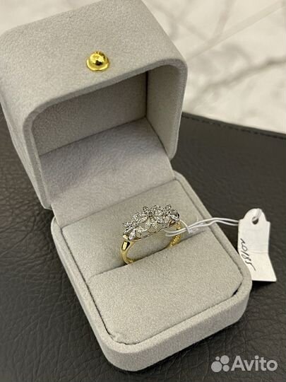 Золотое кольцо с бриллиантами