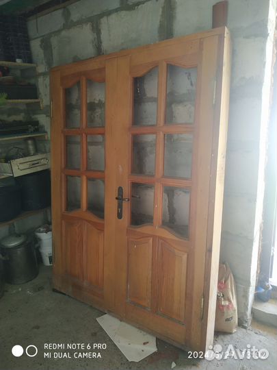 Дверь деревянная