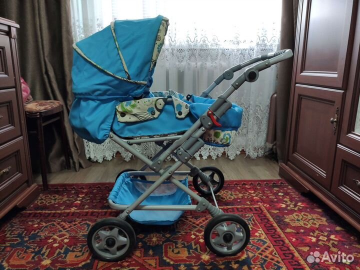 Коляска для кукол