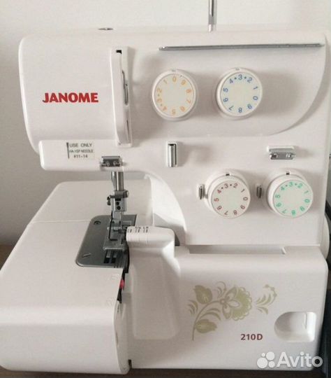 Оверлок Janome 210d