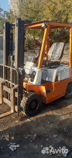 Вилочный погрузчик Nissan NJ01A15, 1999