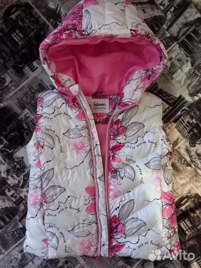 Безрукавка для девочки