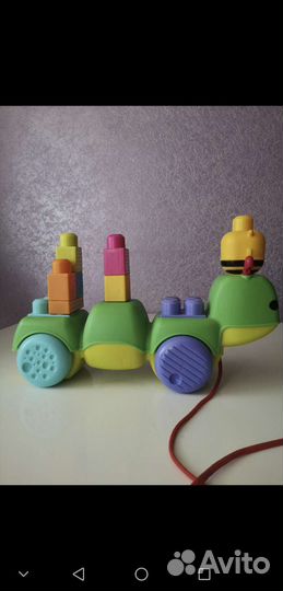 Игрушка гусеница музыкальная fisher price