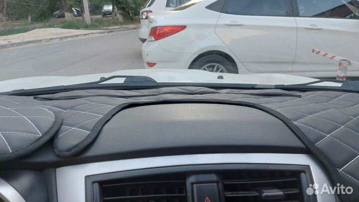 Накидка на панель приборов granta