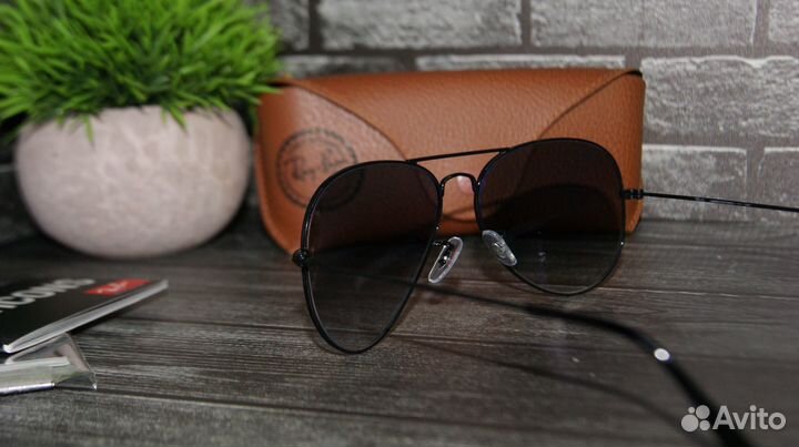 Солнцезащитные очки R.B. Aviator