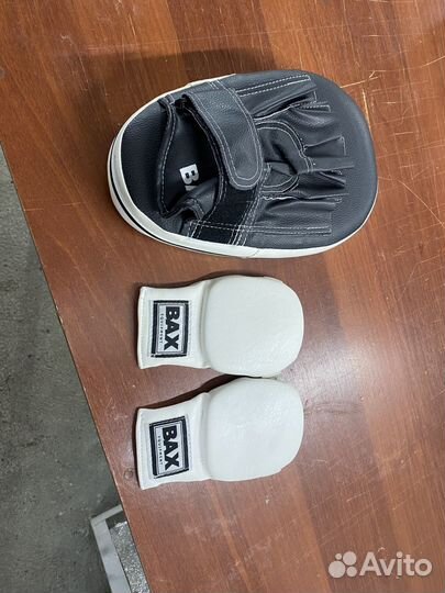 Боксерские перчатки