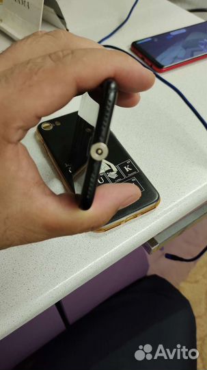 Телефон iPhone 7