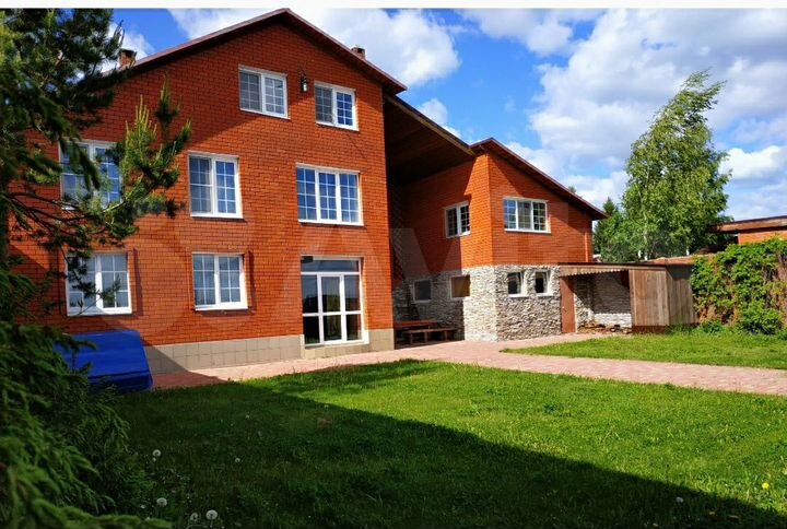 Дом 310 м² на участке 6 сот.