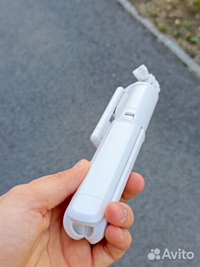 Штатив для телефона с пультом / Селфи палка