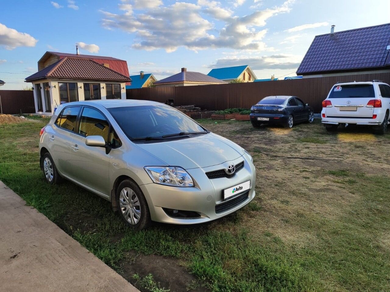 Toyota Auris: фото владельца