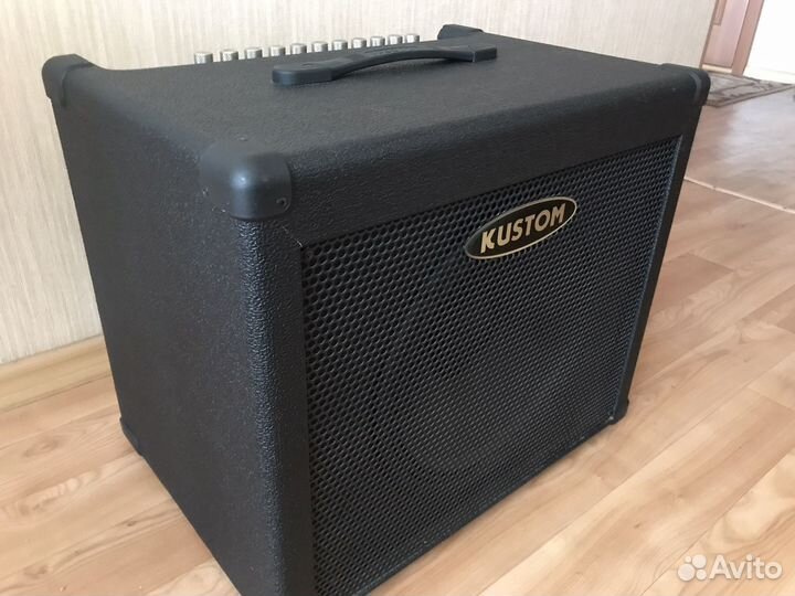 Универспльный комбоусилитель