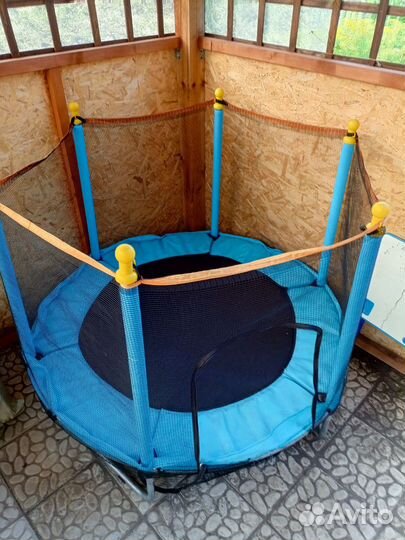 Батут с сеткой