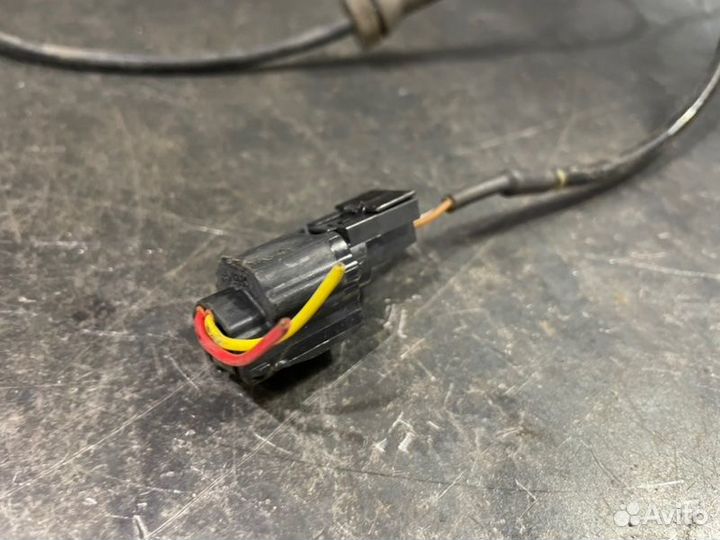 Датчик ABS передний левый Nissan Leaf ZE0