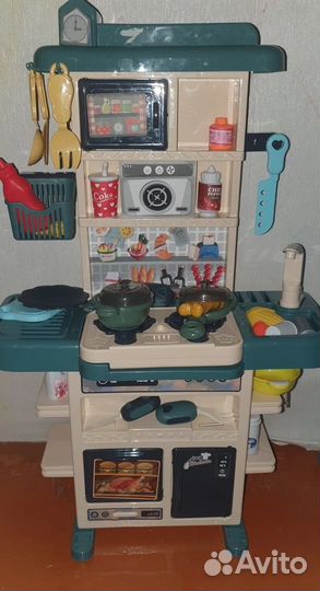 Детская игровая кухня с водой,светом.звук.Новая