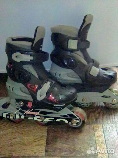 Роликовые коньки