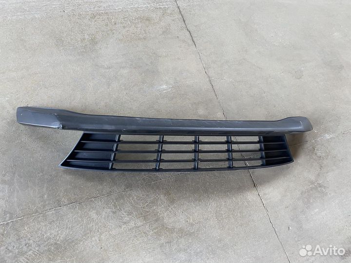 Нижняя губа бампера Kia Rio