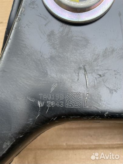 Рычаг передний верх. Mitsubishi Pajero