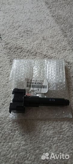 Омыватель фары Rav4 V40 85208-42060