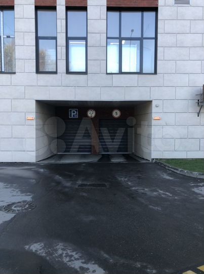 Машиноместо, 14 м²